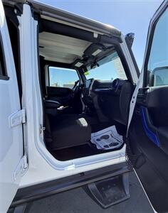 2015 Jeep Wrangler Unlimited Sport   - Photo 19 - Bakersfield, CA 93301