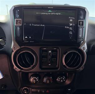 2015 Jeep Wrangler Unlimited Sport   - Photo 30 - Bakersfield, CA 93301