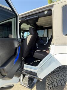 2015 Jeep Wrangler Unlimited Sport   - Photo 8 - Bakersfield, CA 93301