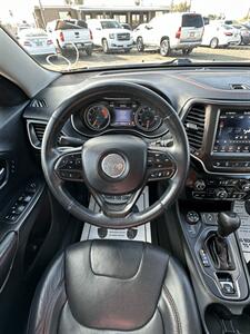 2019 Jeep Cherokee Trailhawk - Photo 21 - Bakersfield, CA 93301
