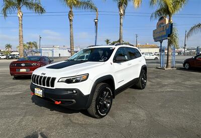 2019 Jeep Cherokee Trailhawk - Photo 3 - Bakersfield, CA 93301