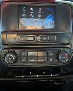 2018 Chevrolet Silverado 1500 Custom   - Photo 24 - Bakersfield, CA 93305