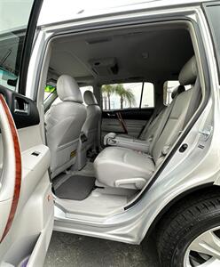 2008 Toyota Highlander Limited - Photo 7 - Bakersfield, CA 93305