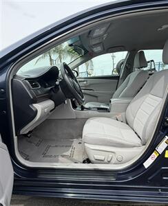 2017 Toyota Camry XSE   - Photo 6 - Bakersfield, CA 93305