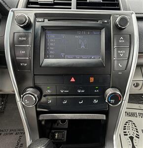 2017 Toyota Camry XSE   - Photo 22 - Bakersfield, CA 93305