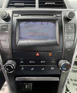 2017 Toyota Camry XSE   - Photo 23 - Bakersfield, CA 93305