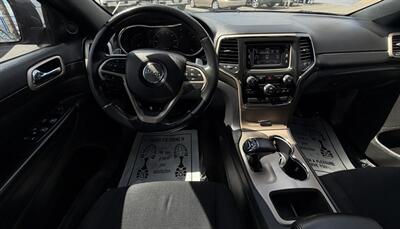 2015 Jeep Grand Cherokee Laredo   - Photo 21 - Bakersfield, CA 93305