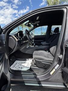 2015 Jeep Grand Cherokee Laredo   - Photo 6 - Bakersfield, CA 93305