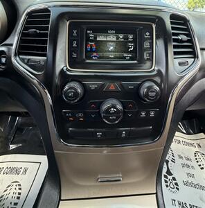 2015 Jeep Grand Cherokee Laredo   - Photo 27 - Bakersfield, CA 93305