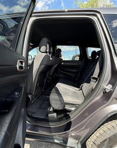 2015 Jeep Grand Cherokee Laredo   - Photo 7 - Bakersfield, CA 93305