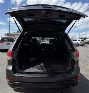 2015 Jeep Grand Cherokee Laredo   - Photo 11 - Bakersfield, CA 93305