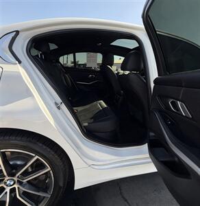 2020 BMW 330i xDrive   - Photo 22 - Bakersfield, CA 93301