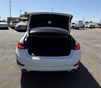 2020 BMW 330i xDrive   - Photo 13 - Bakersfield, CA 93301