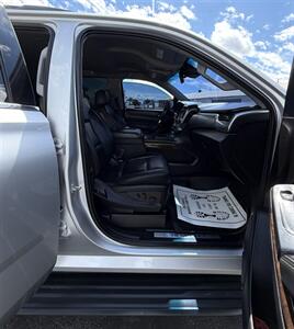 2018 Chevrolet Tahoe LT   - Photo 17 - Bakersfield, CA 93301
