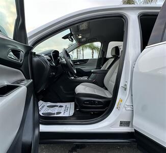 2018 Chevrolet Equinox LT   - Photo 5 - Bakersfield, CA 93305