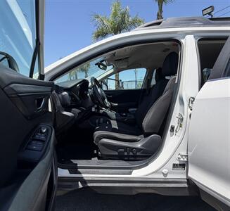 2020 Subaru Outback Premium - Photo 6 - Bakersfield, CA 93305