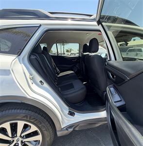 2020 Subaru Outback Premium - Photo 21 - Bakersfield, CA 93305