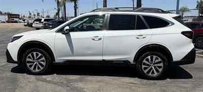 2020 Subaru Outback Premium - Photo 4 - Bakersfield, CA 93305
