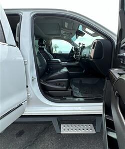 2016 GMC Sierra 2500 Denali   - Photo 14 - Bakersfield, CA 93301
