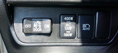 2018 Toyota Tacoma SR V6   - Photo 21 - Bakersfield, CA 93305