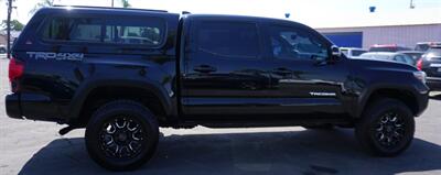 2018 Toyota Tacoma SR V6   - Photo 11 - Bakersfield, CA 93305