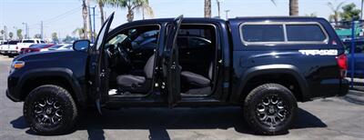 2018 Toyota Tacoma SR V6   - Photo 5 - Bakersfield, CA 93305