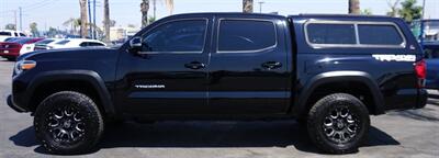 2018 Toyota Tacoma SR V6   - Photo 4 - Bakersfield, CA 93305