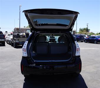 2013 Toyota Prius v   - Photo 10 - Bakersfield, CA 93305