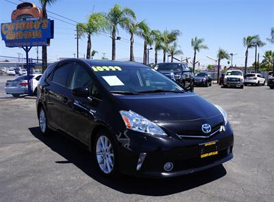 2013 Toyota Prius v   - Photo 3 - Bakersfield, CA 93305