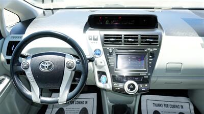 2013 Toyota Prius v   - Photo 18 - Bakersfield, CA 93305