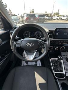 2021 Hyundai VENUE SE - Photo 19 - Bakersfield, CA 93301