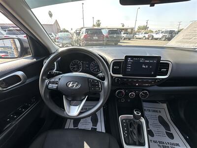 2021 Hyundai VENUE SE - Photo 18 - Bakersfield, CA 93301