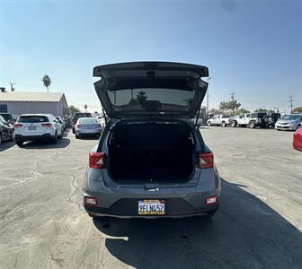 2021 Hyundai VENUE SE - Photo 10 - Bakersfield, CA 93301