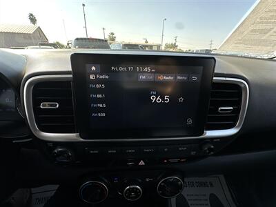 2021 Hyundai VENUE SE - Photo 24 - Bakersfield, CA 93301