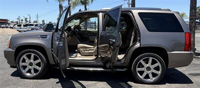 2012 Cadillac Escalade Luxury - Photo 5 - Bakersfield, CA 93301