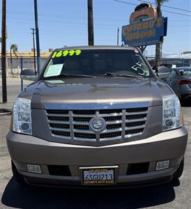 2012 Cadillac Escalade Luxury - Photo 2 - Bakersfield, CA 93301