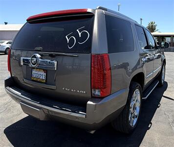 2012 Cadillac Escalade Luxury - Photo 16 - Bakersfield, CA 93301