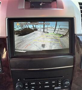 2012 Cadillac Escalade Luxury - Photo 31 - Bakersfield, CA 93301