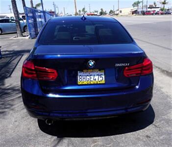 2018 BMW 320i   - Photo 4 - Bakersfield, CA 93305
