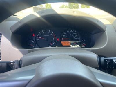 2012 Nissan Frontier SV V6   - Photo 8 - Bakersfield, CA 93305