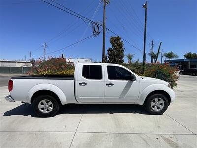 2012 Nissan Frontier SV V6   - Photo 18 - Bakersfield, CA 93305