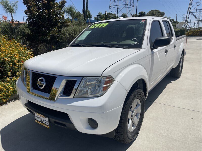 2012 Nissan Frontier SV V6  