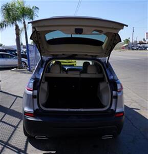 2019 Jeep Cherokee Latitude 4WD   - Photo 5 - Bakersfield, CA 93305