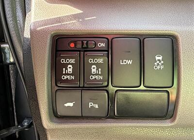 2014 Honda Odyssey Touring Elite   - Photo 32 - Bakersfield, CA 93305