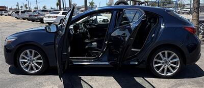 2017 Mazda Mazda3 Touring 2.5   - Photo 5 - Bakersfield, CA 93301