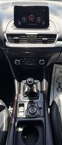2017 Mazda Mazda3 Touring 2.5   - Photo 21 - Bakersfield, CA 93301