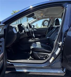 2017 Mazda Mazda3 Touring 2.5   - Photo 6 - Bakersfield, CA 93301