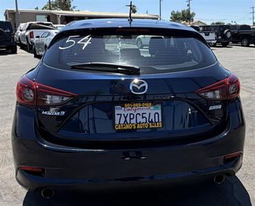 2017 Mazda Mazda3 Touring 2.5   - Photo 9 - Bakersfield, CA 93301