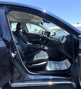 2017 Mazda Mazda3 Touring 2.5   - Photo 16 - Bakersfield, CA 93301