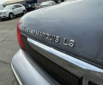 2006 Mercury Grand Marquis LS Premium   - Photo 10 - Bakersfield, CA 93305